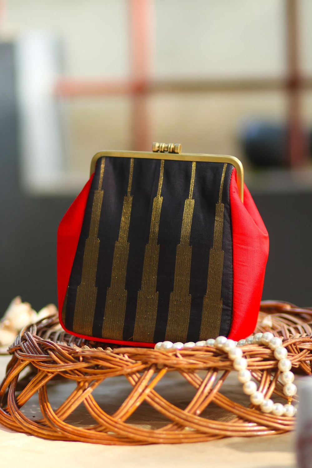 Small Damru 8Kol Red &amp; Black