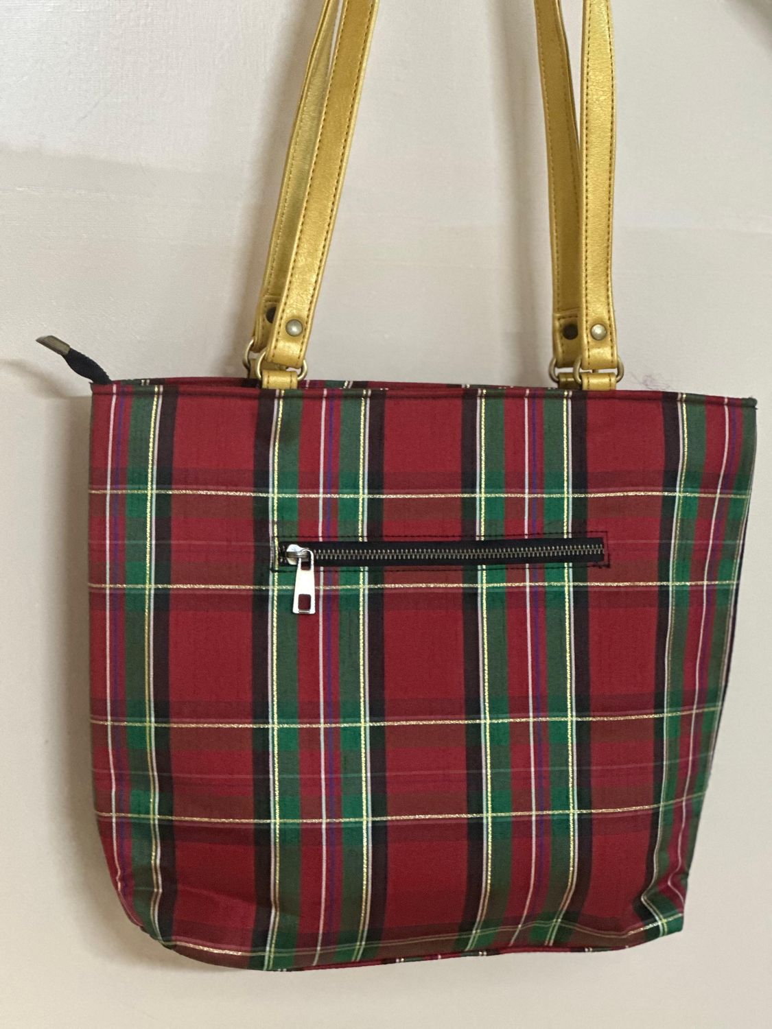 Green And Red stripes