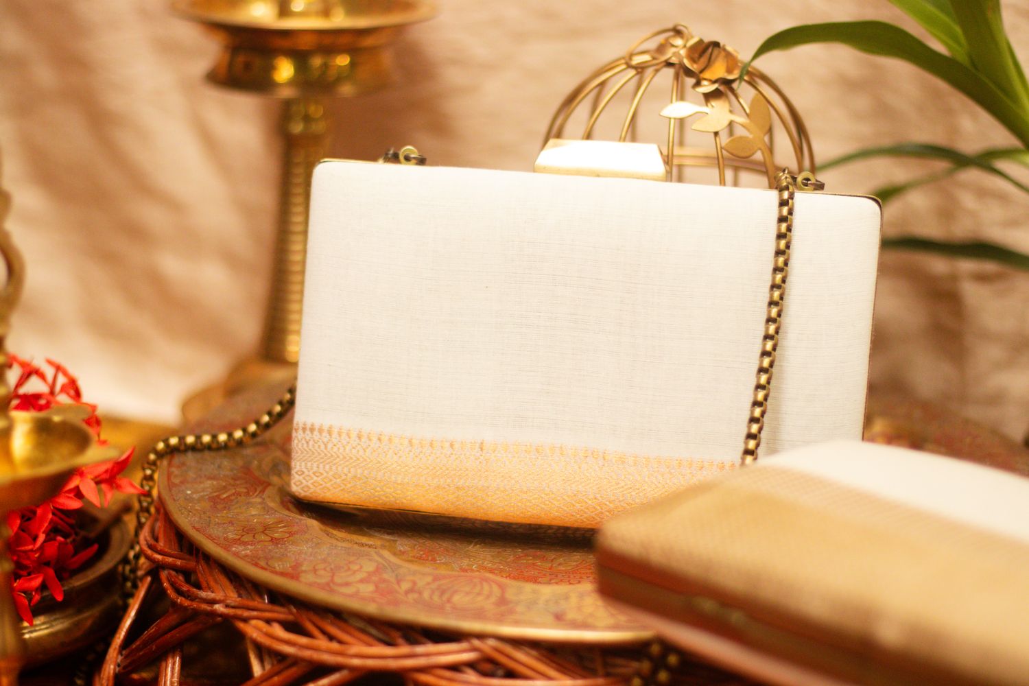 Mangalgiri Off White Small Border