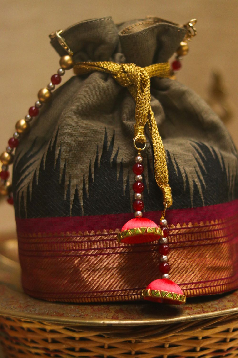 Black Potli
