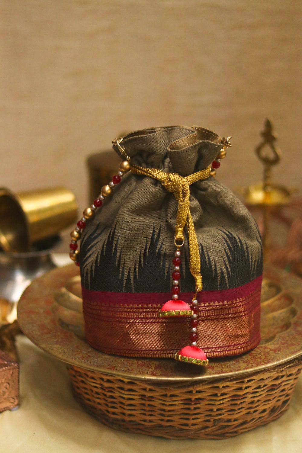 Black Potli