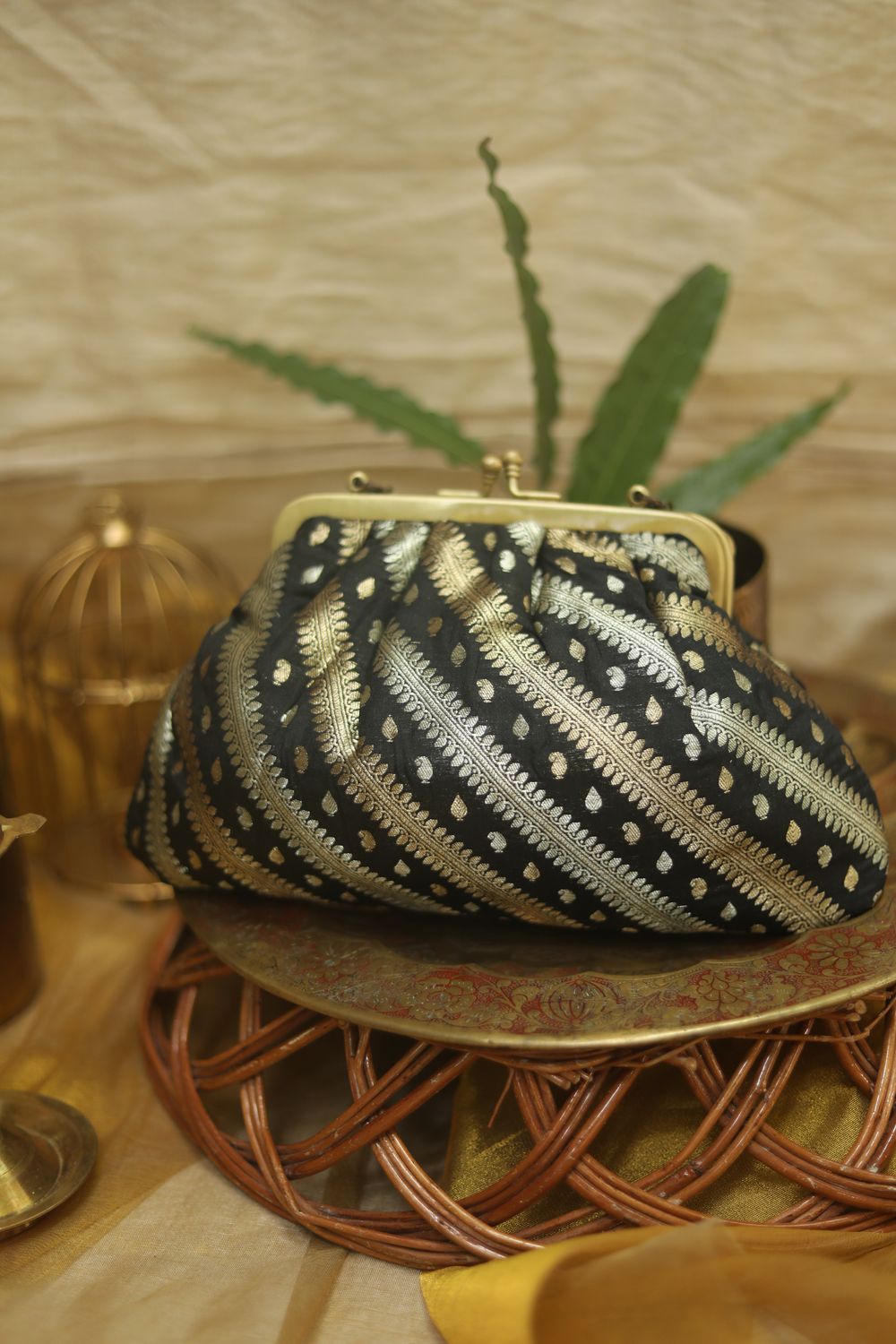 Black Leheria Kamalam