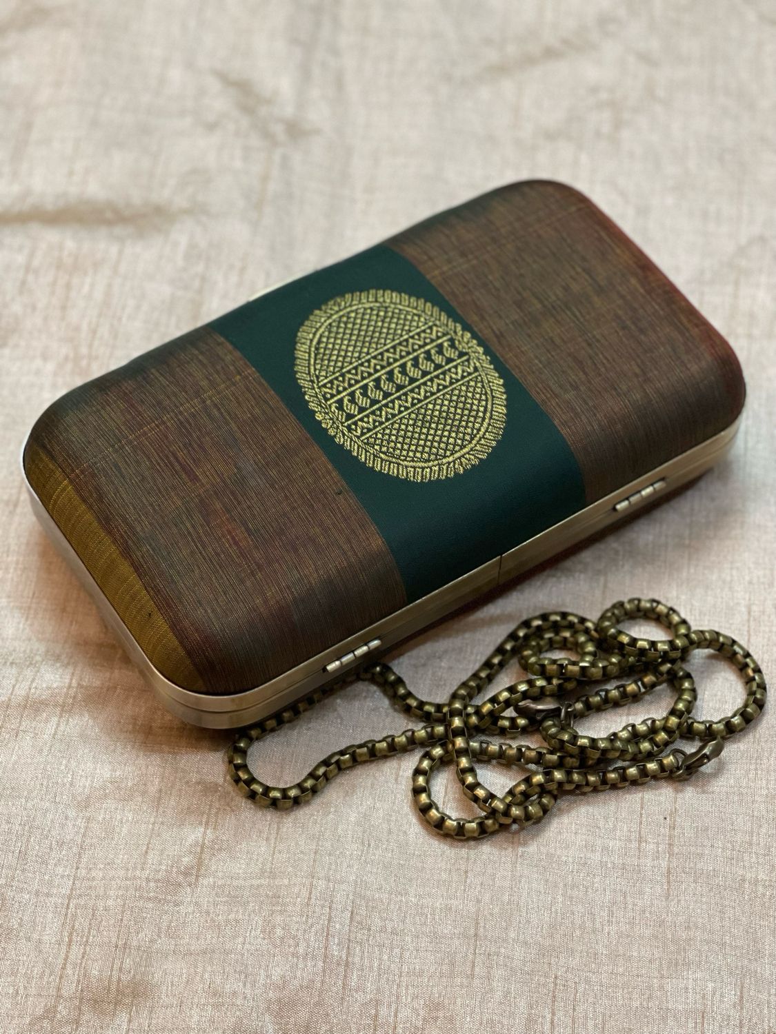 Mubbagam Brown And Bottle Green
