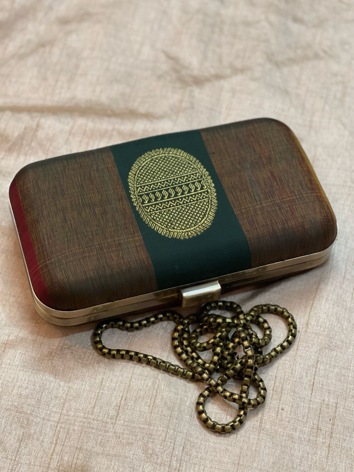 Mubbagam Brown And Bottle Green