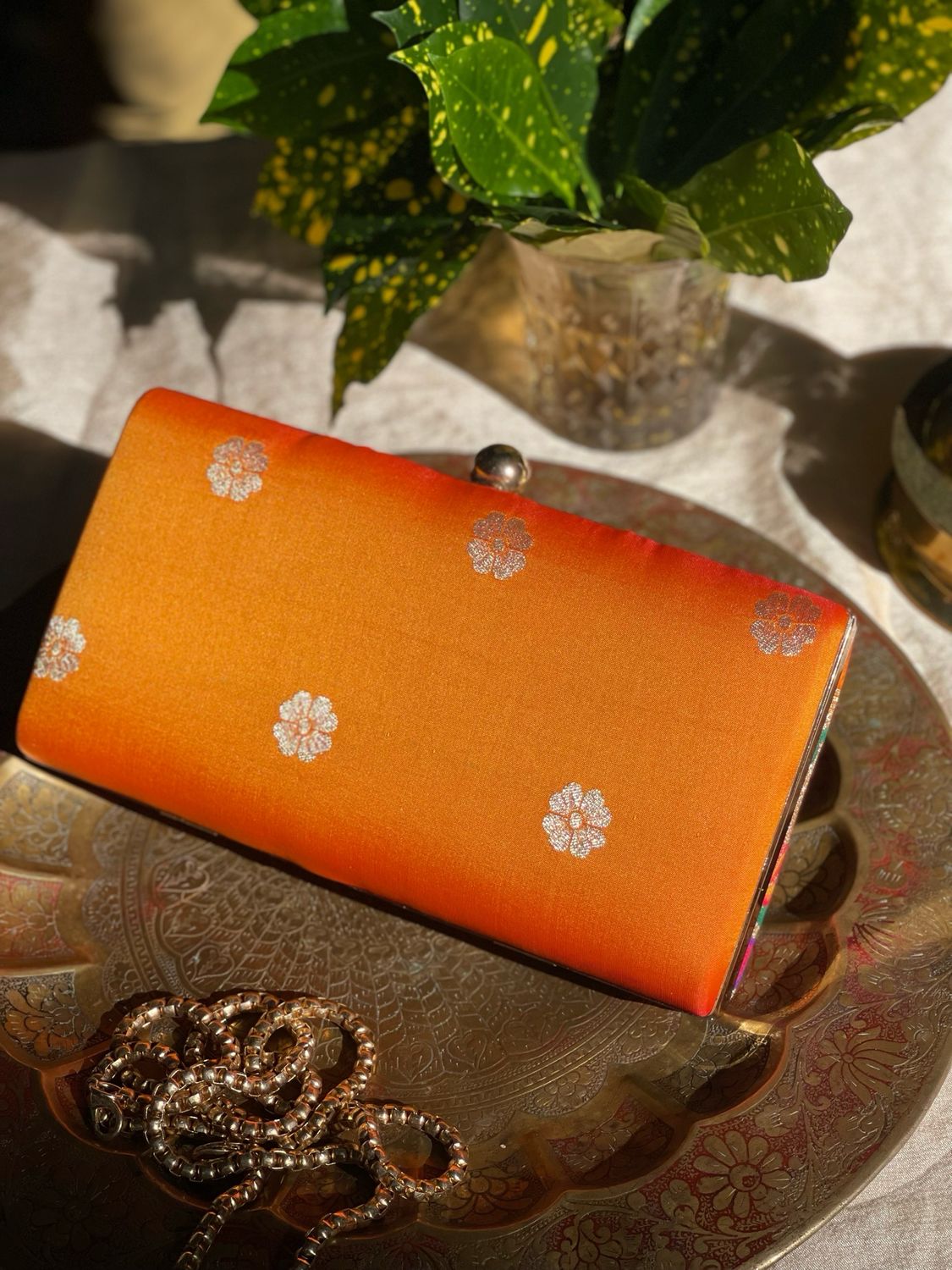 Mitai Orange Swan