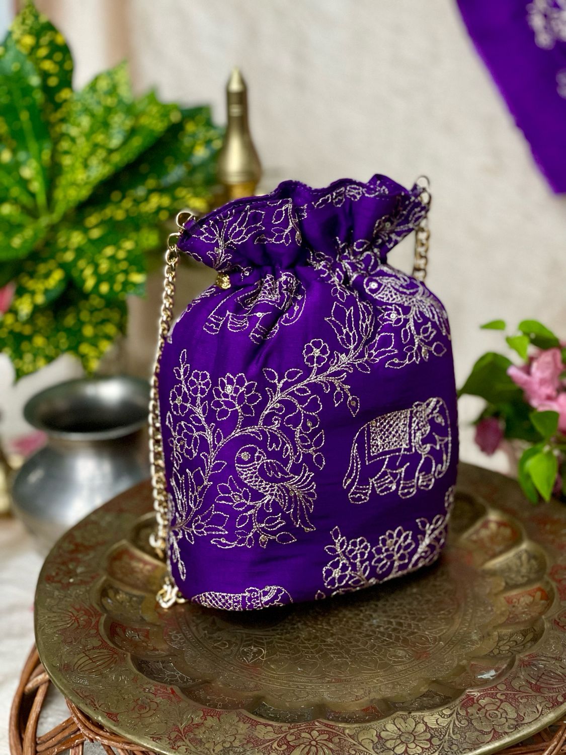 Violet Varnam Potli