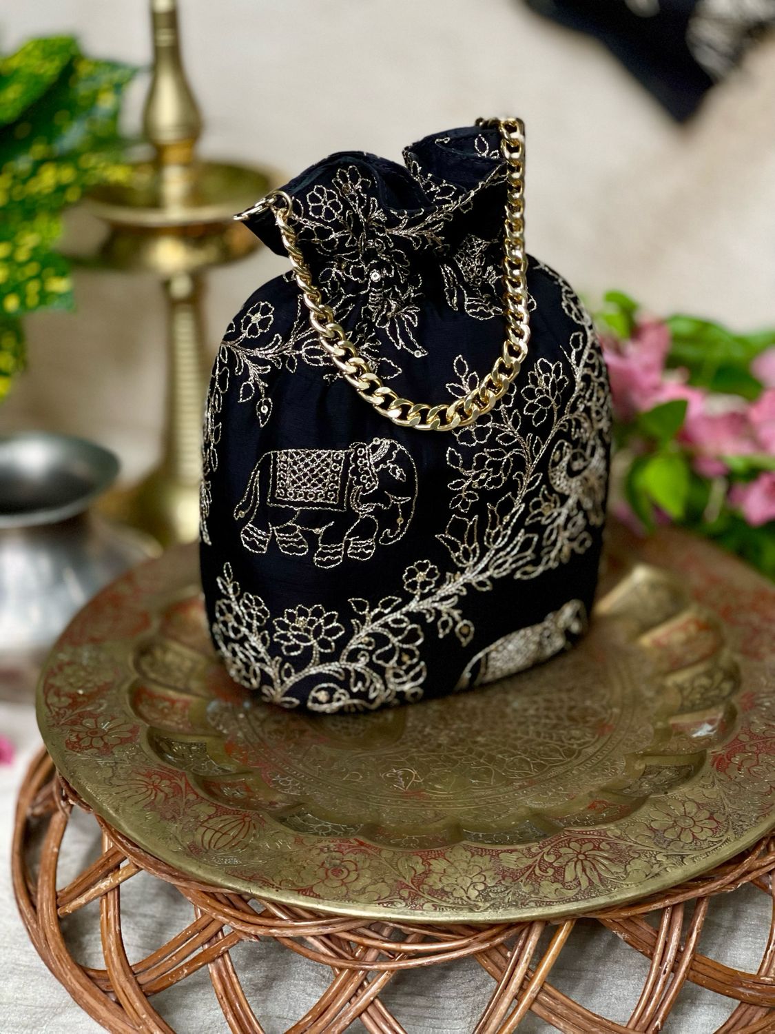 Black Potli Varnam
