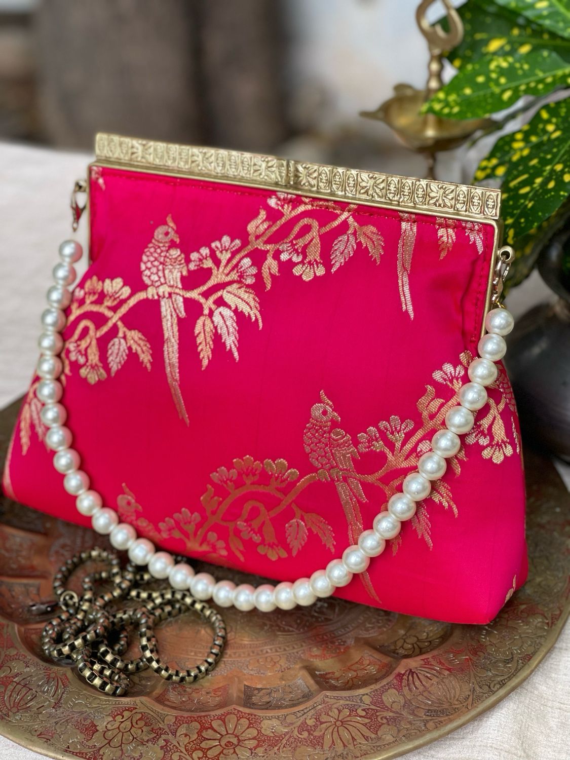 Parrot Hot Pink