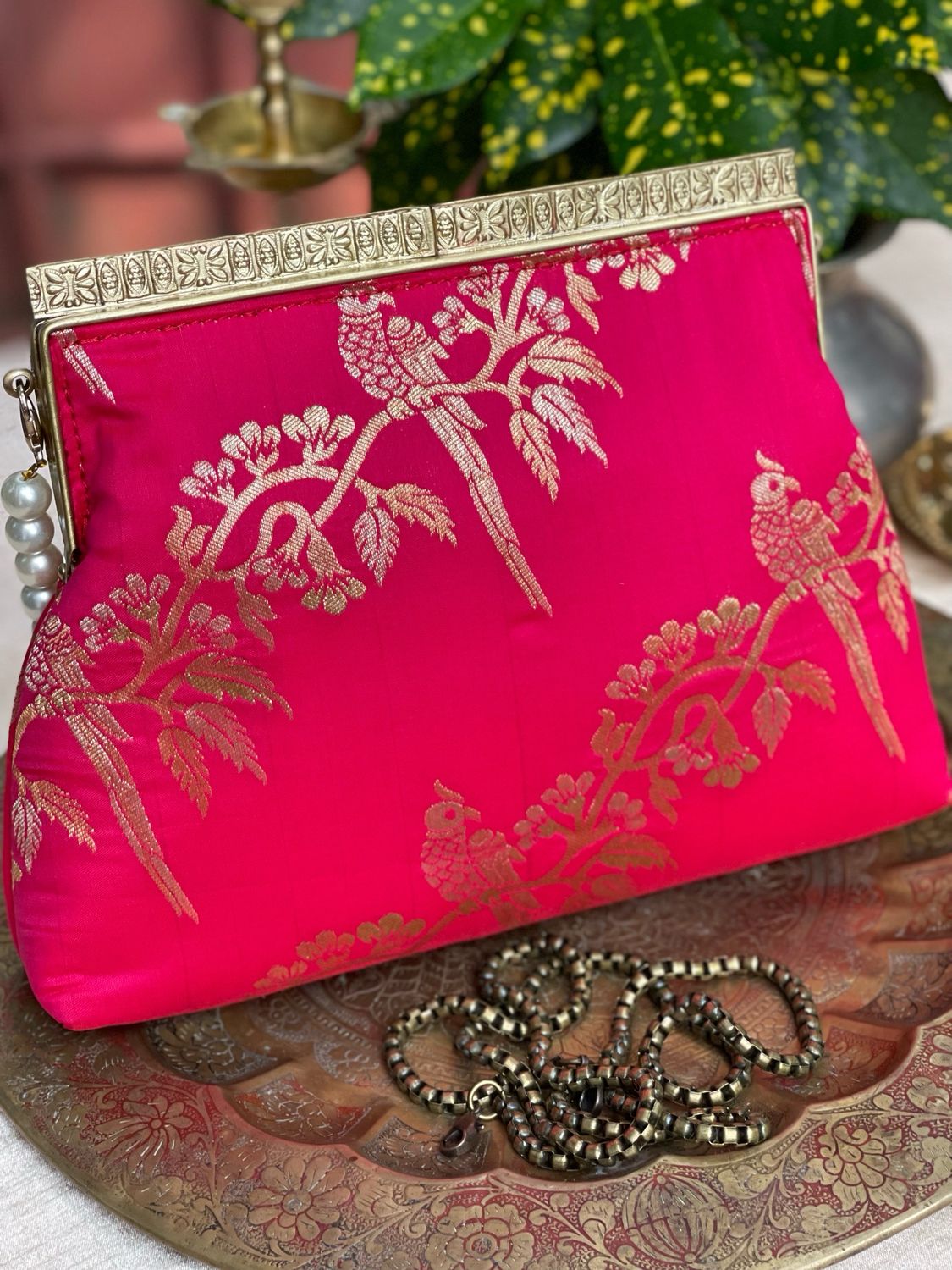 Parrot Hot Pink