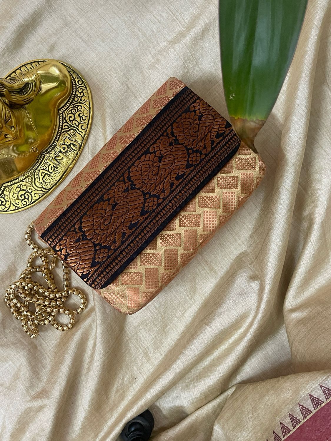 Copper with Mayil Black
