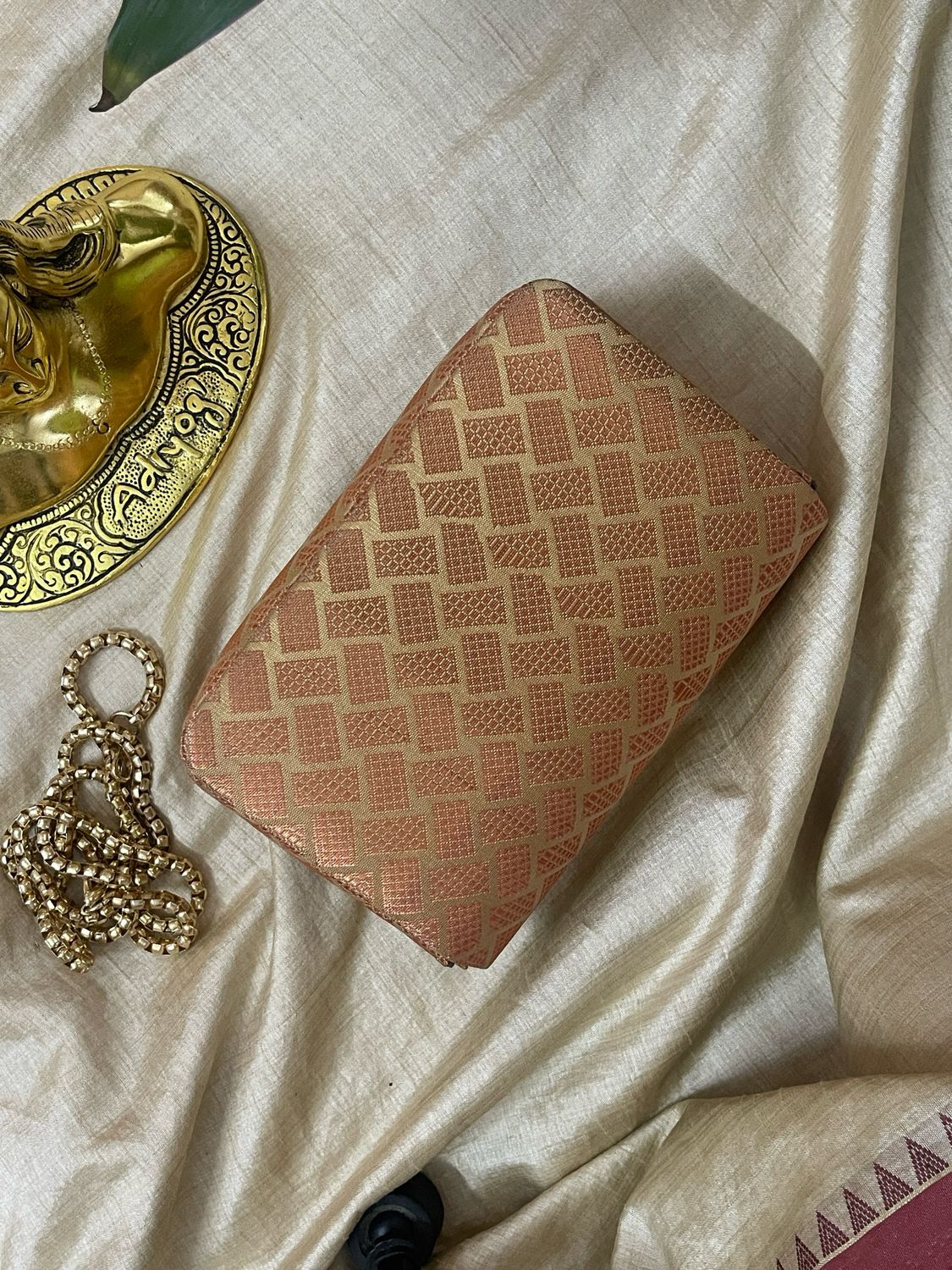 Copper with Mayil Black