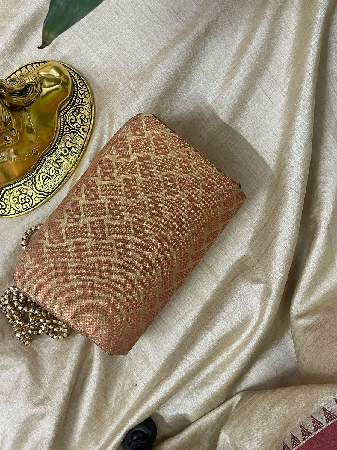Copper with Mayil Black