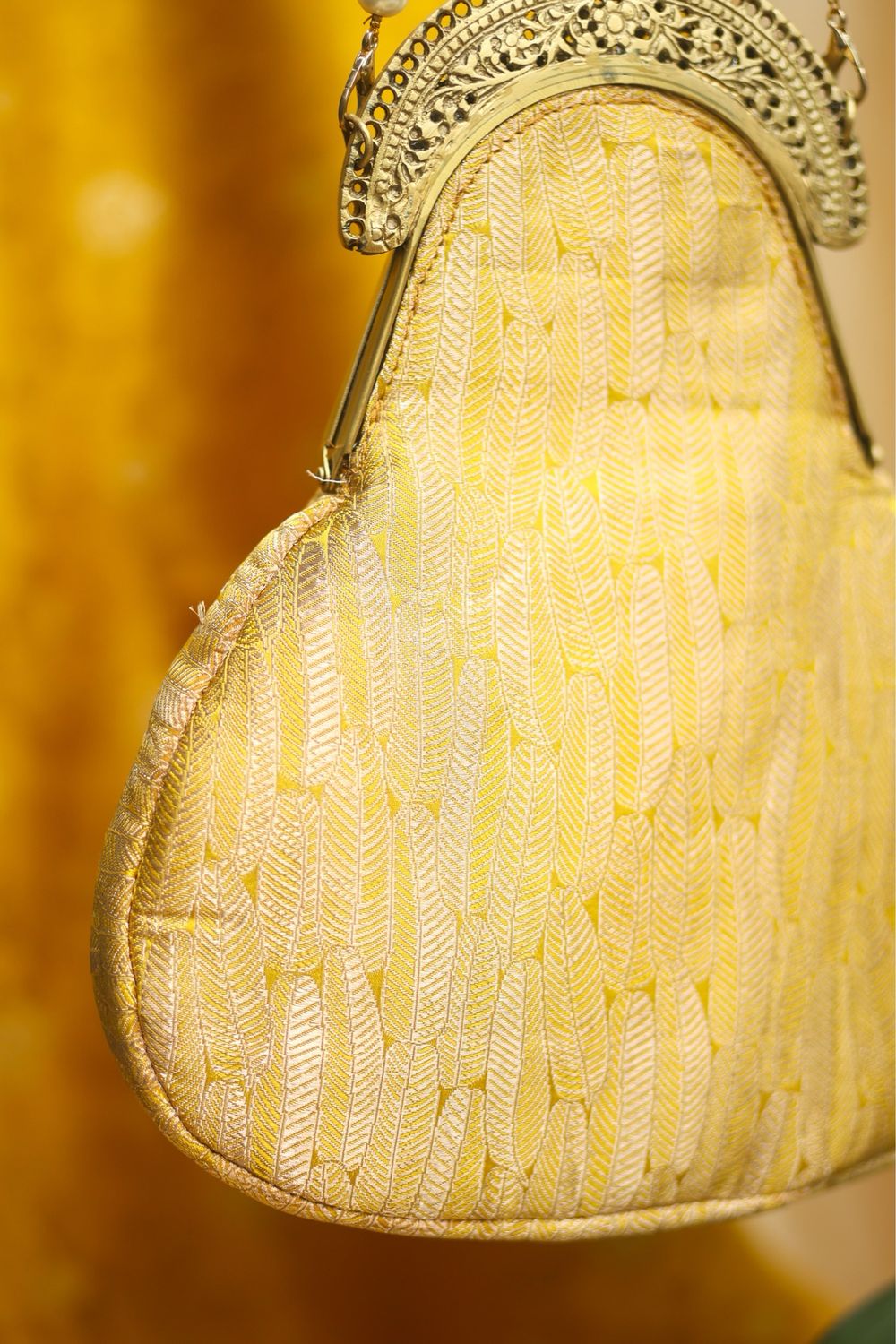 Yellow Feather Nangai