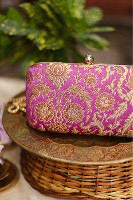 December Poo Banarasi