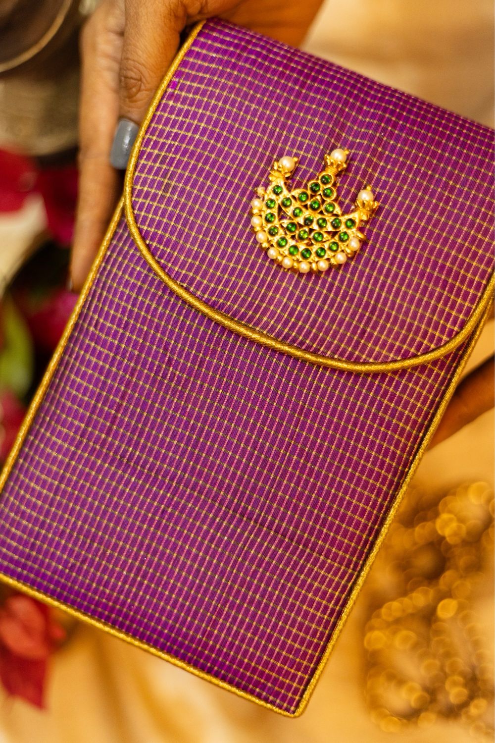 Violet With Green Trinket