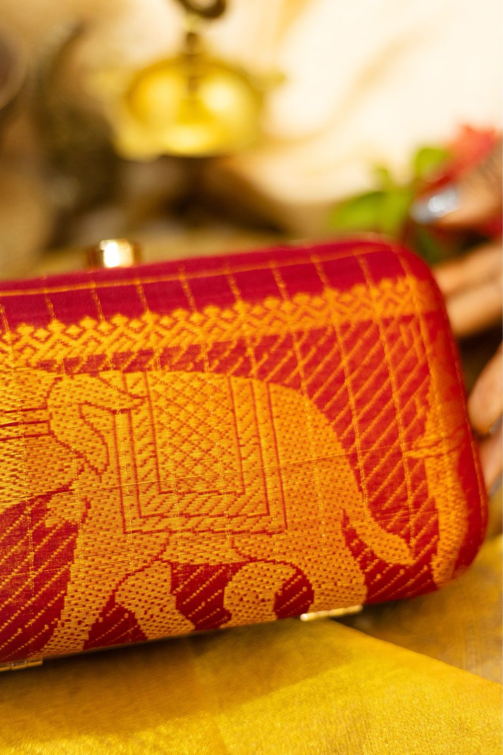 Maroon Aanai Sungudi