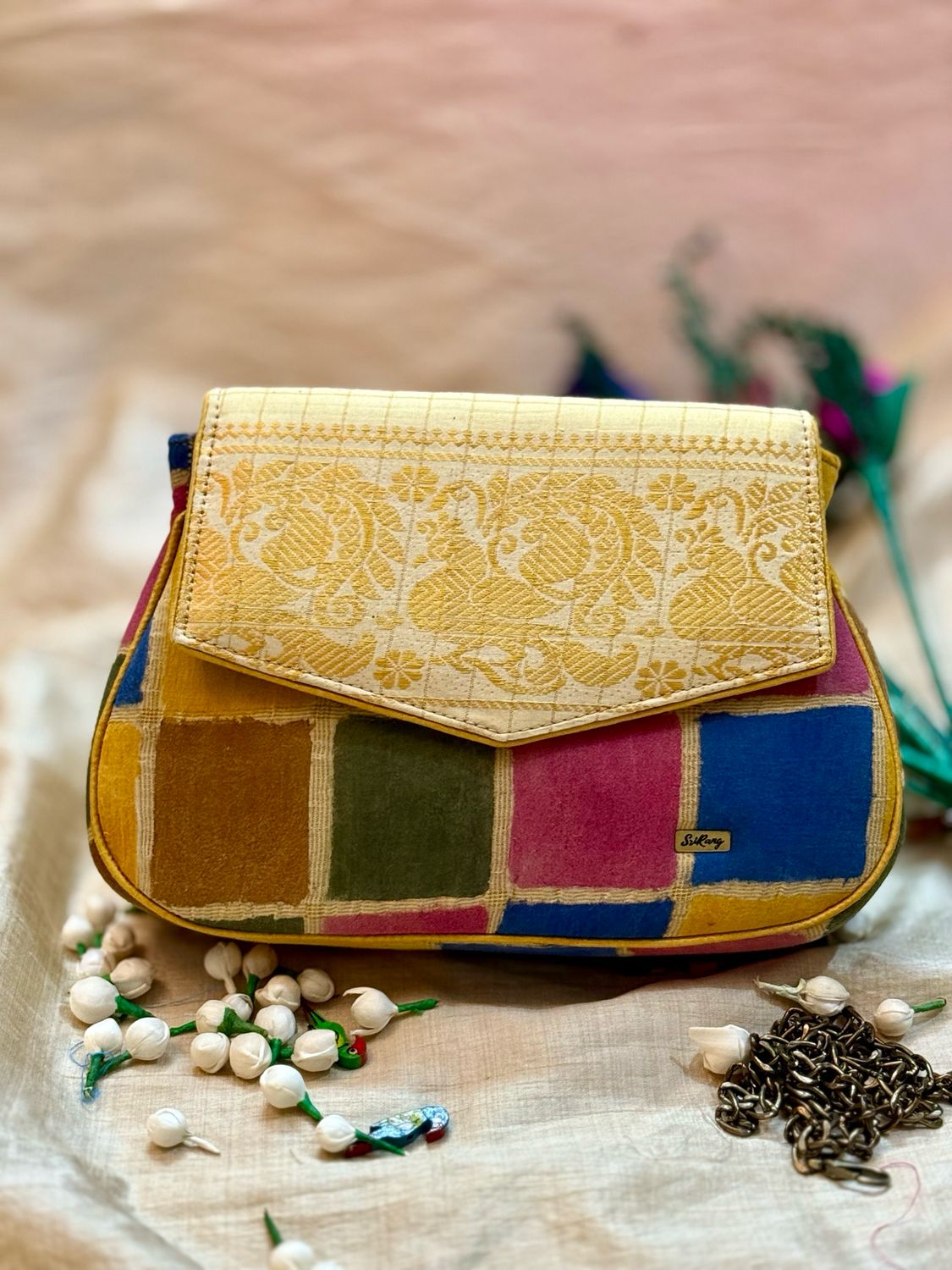 Natural Kalamkari Sugudi With Off White Flap