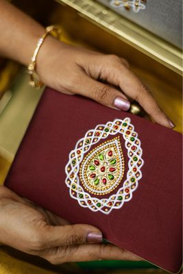 Maroon Kolam