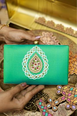 Acid Green Kolam