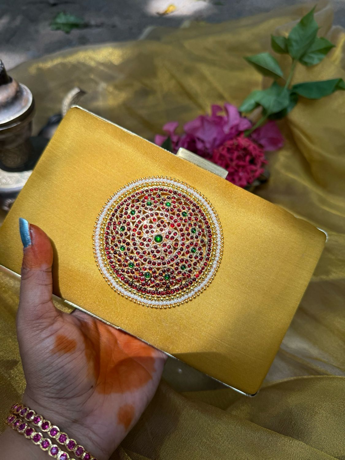 Manjal Rakudi