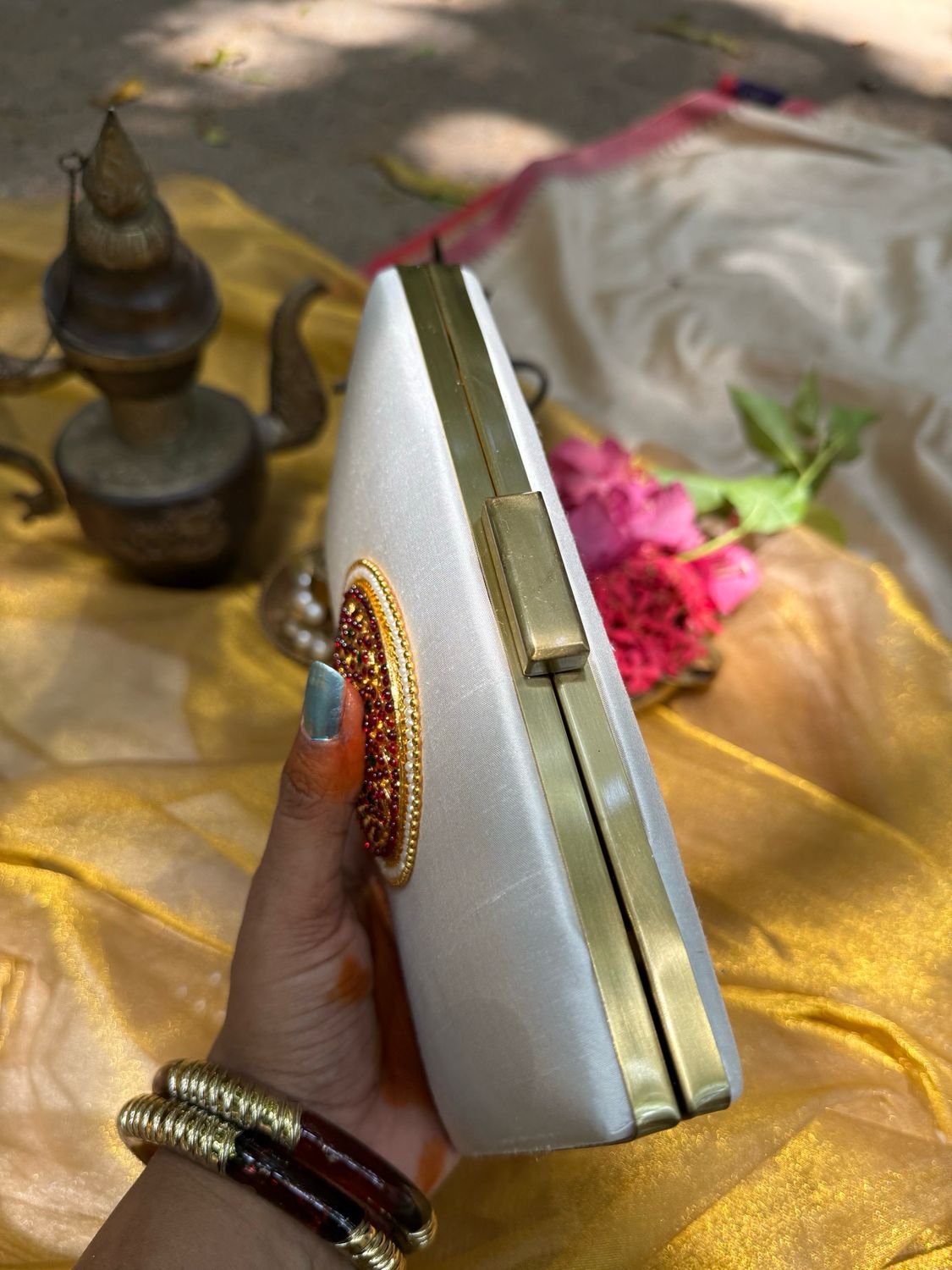 White Rakudi