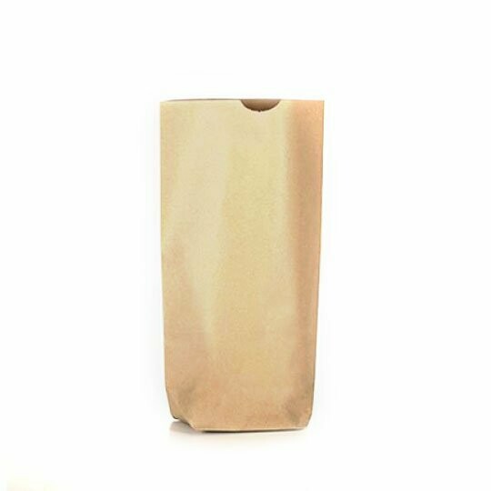 Bolsa Papel KRAFT SOS 248x140x420 mm (Caja 250 unidades). Fabricado con mezcla de fibras de celulosa extraídas de las pulpas de madera blanda lo que le proporciona al papel una mayor resistencia. Bolsa Papel KRAFT SOS 248x140x420 mm (Caja 250 unidades). Fabricado con mezcla de fibras de celulosa extraídas de las pulpas de madera blanda lo que le proporciona al papel una mayor resistencia.