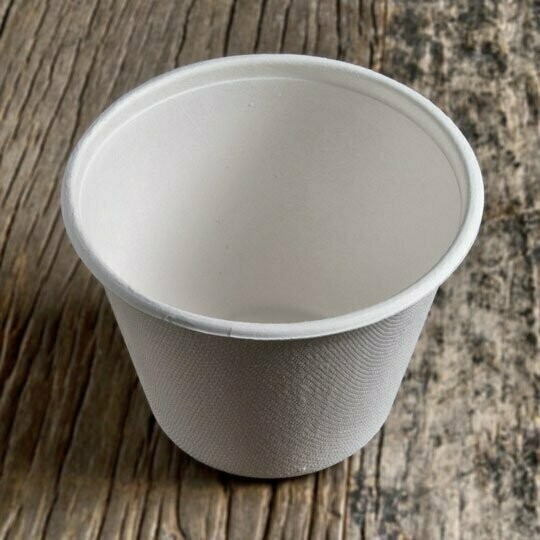 DES Vaso Bio&Compostable Ø11xh8 cm 500 ml (Ristra 50 unidades). Vaso fabricado con pulpa de celulosa derivada de la caña de azúcar, completamente compostable y ecológico. DES Vaso Bio&Compostable Ø11xh8 cm 500 ml (Ristra 50 unidades). Vaso fabricado con pulpa de celulosa derivada de la caña de azúcar, completamente compostable y ecológico.