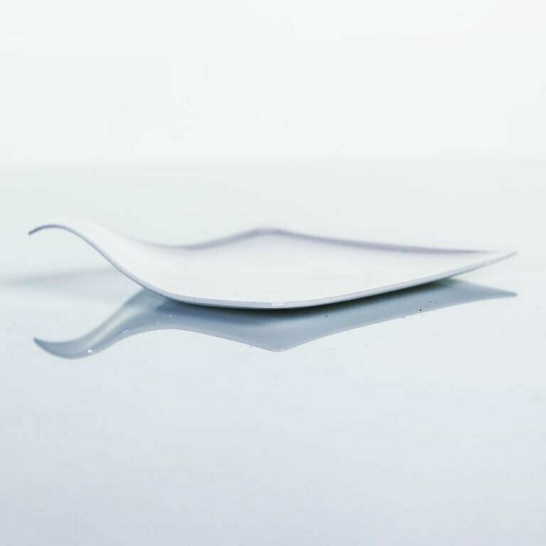 Platito cuadrado para gustación  de tapas y bocados serie ÁRTICA ELEGANCE color blanco (Paquete 25 unidades)