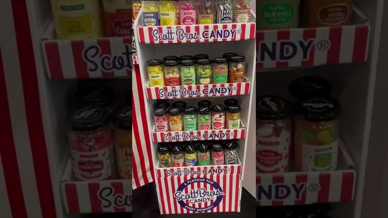 Floor Stand + Poster +  16 Flavours / 192 Jars