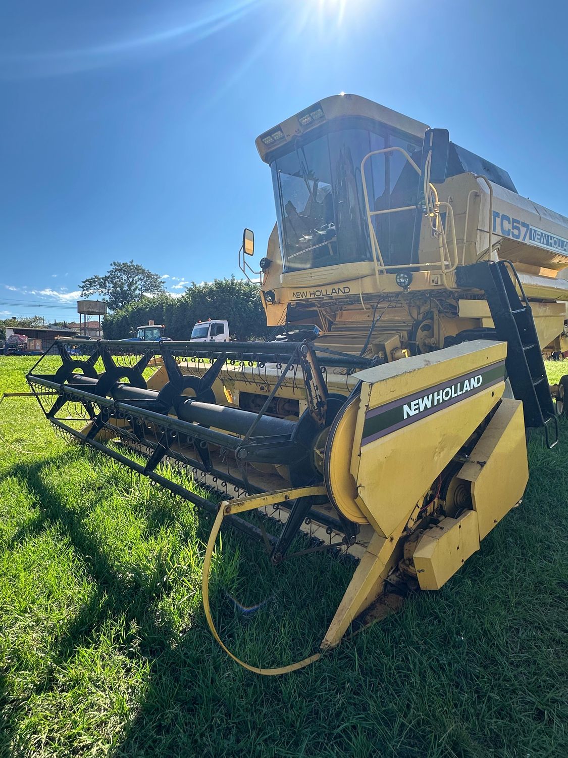 ​Cosechadora New Holland TC 57 1.996