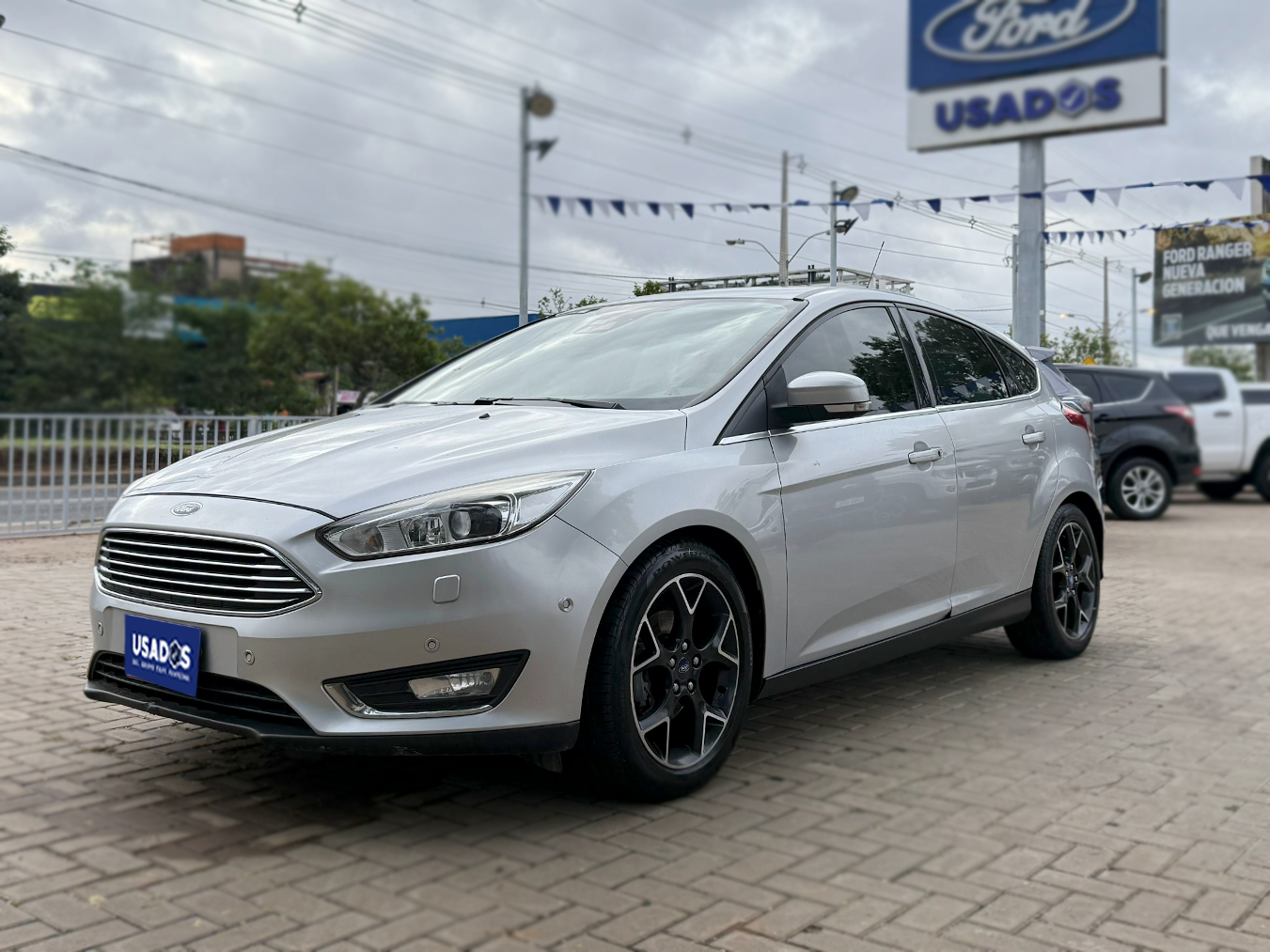FORD FOCUS TITANIUM