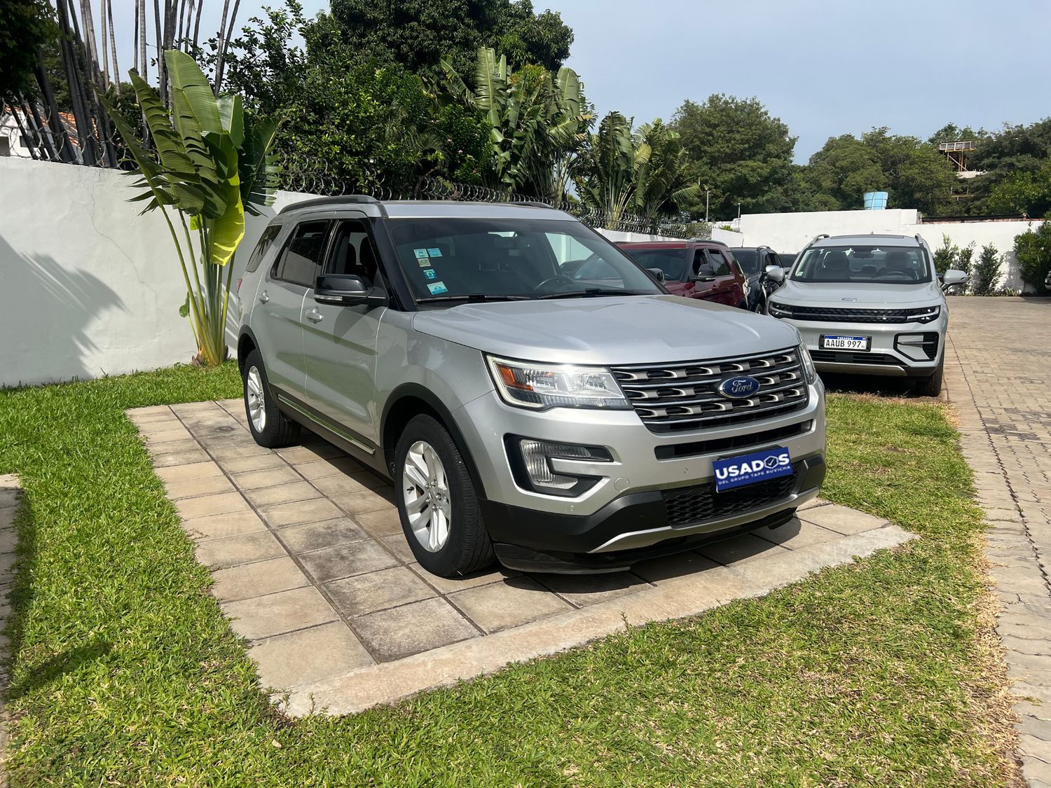 FORD EXPLORER XLT - 2017