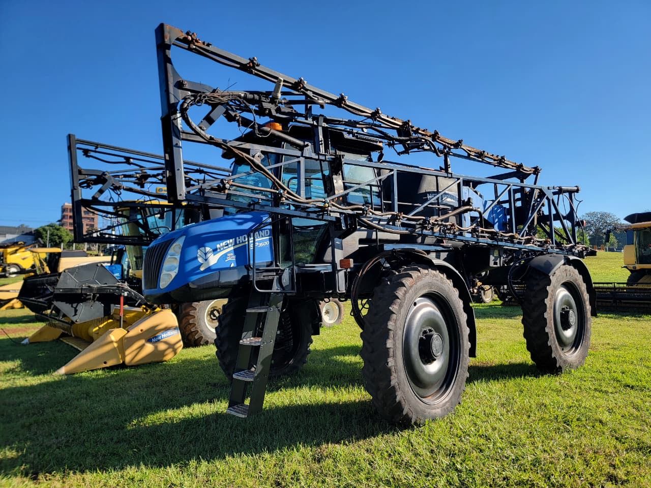 Pulverizadora New Holland SP3500