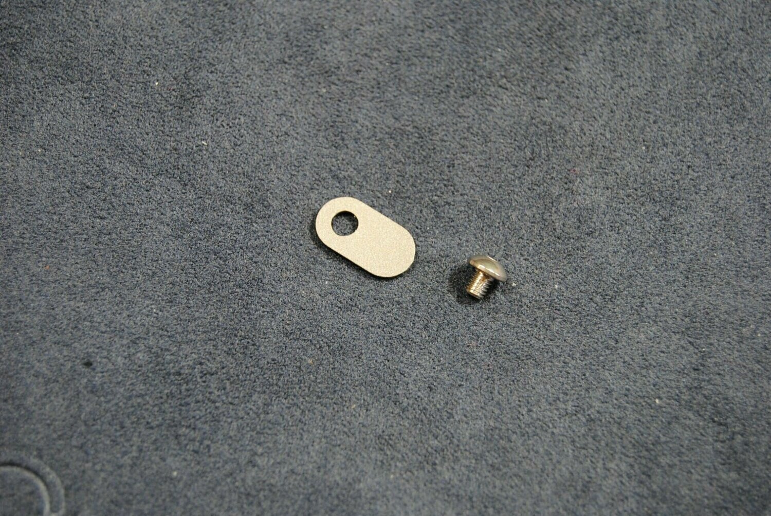 Clip Insert & Screw for Small/Large Inkosi & Sebenza 25- Sand Blast