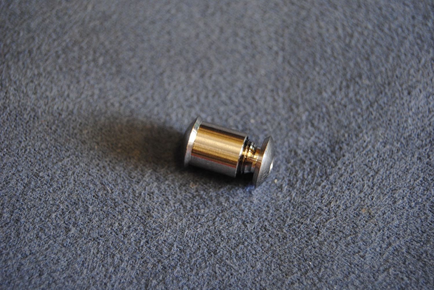 Female Pivot Pin & Screw- SIN