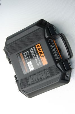 Chris Reeve- Hard Case