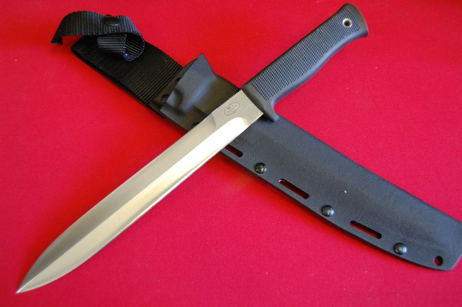 Fallkniven MC-1    "Now Discontinued"