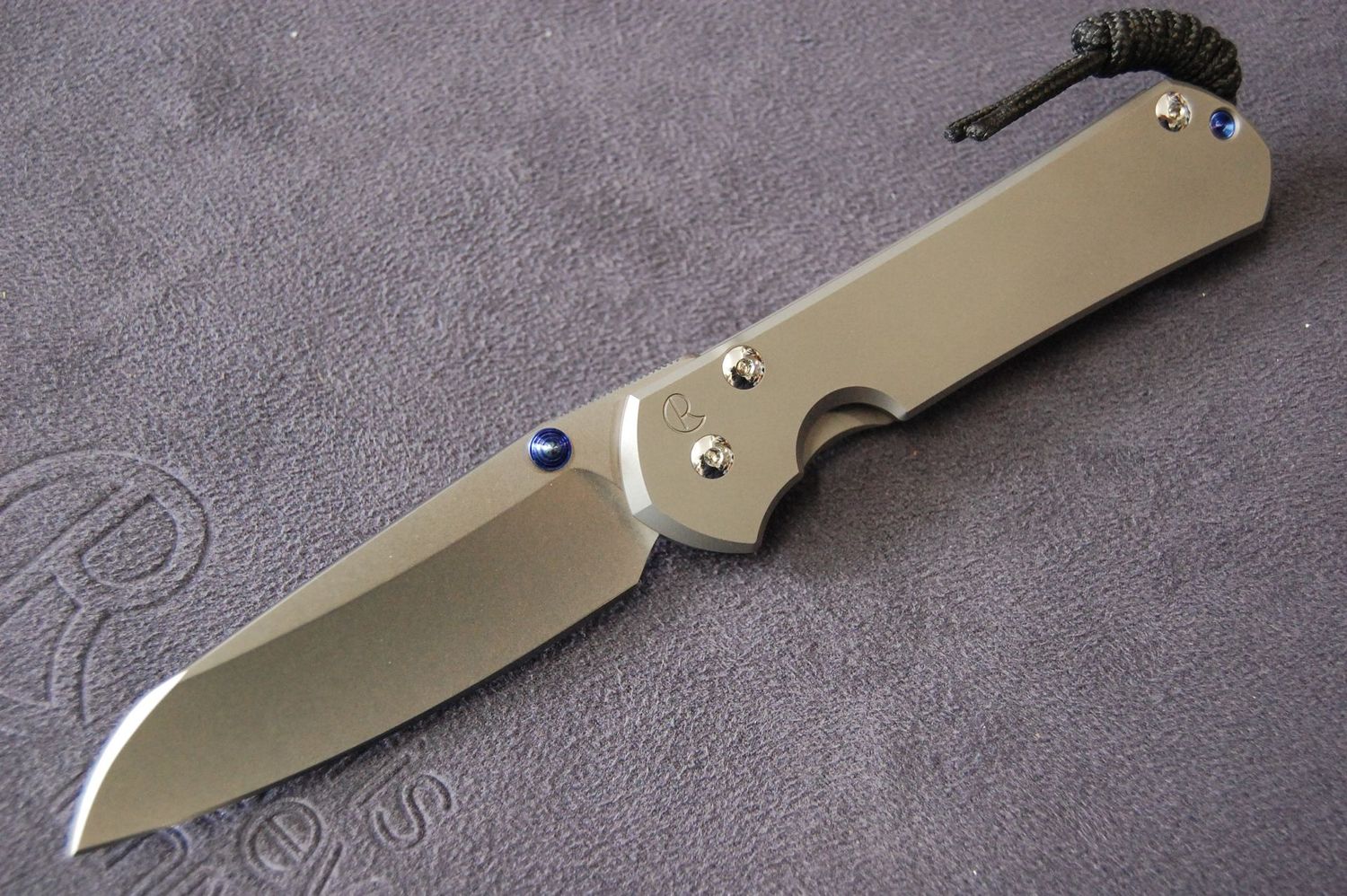Large Sebenza 31-Plain Scale-Right Hand-Insingo Blade-Glass Blast Handle-Blue Hardware.
