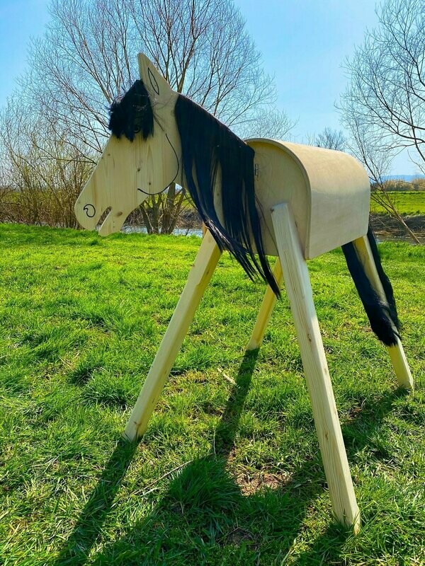 Holzpferd Holzpferd "Luna" A - schwarze Mähne