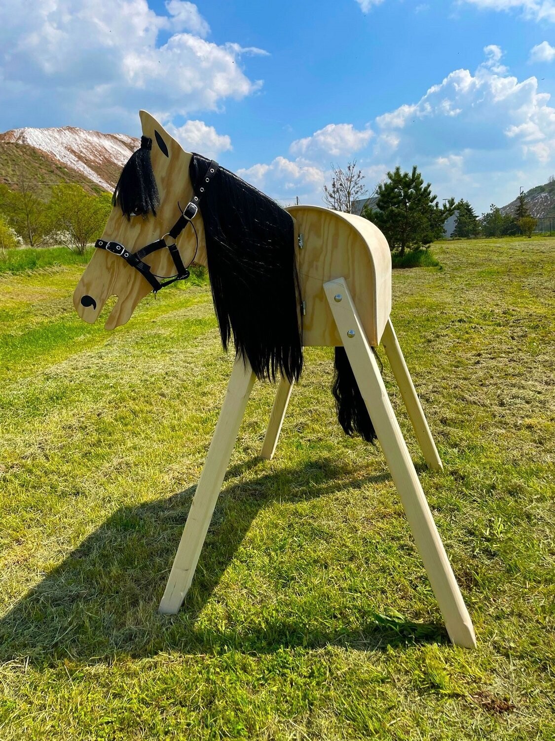 Holzpferd "Luna"  B - schwarze  Mähne und Halfter schwarz