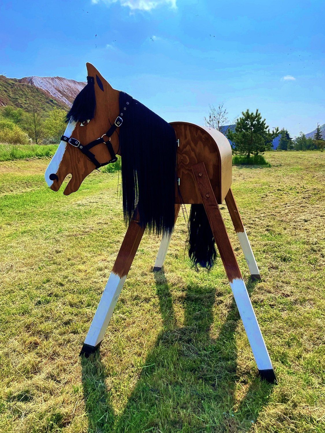 Holzpferd "César" B - schwarze  Mähne und Halfter schwarz