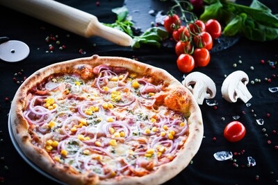 Nr.33 Pizza con Tonno e Ananas
