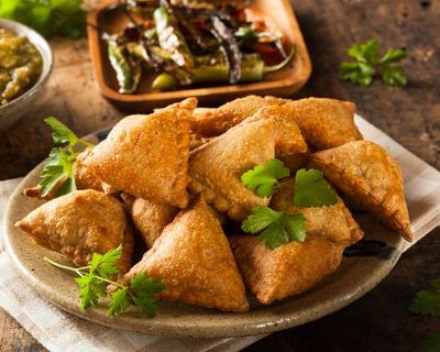 i.3 Vegetable Samosa