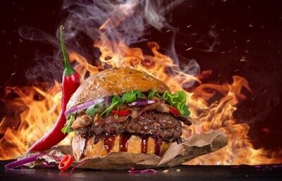 Nr. 61 Spicy  Smash Burger mit Pommes