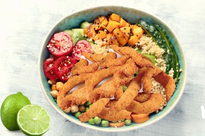 Nr. 13 Bowl mit Chicken-Frites