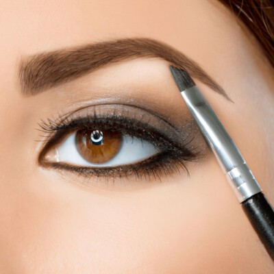 Maquillaje de cejas