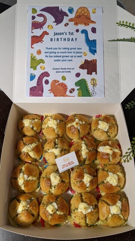 COMBO MEDIANO (16 pcs mini buns) **Price varies, please select your option**
