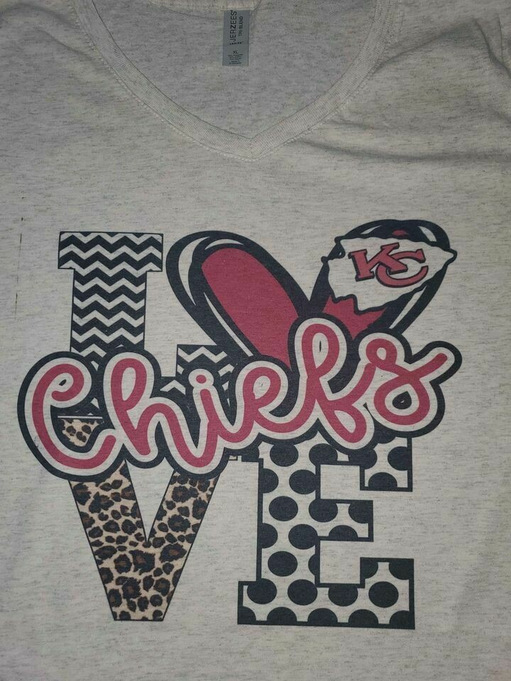 LOVE Kansas City Chiefs Women&#39;s V-neck Tshirt