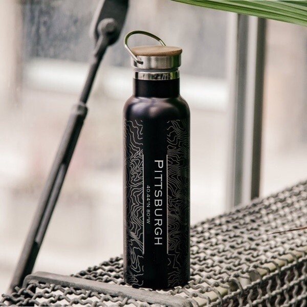 JACE.design Pittsburgh PA Map Bottle Matte Black with Bamboo Screw on Lid