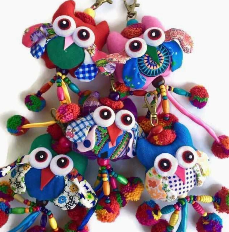 Lumily Owl Pom Pom Zipper Pull